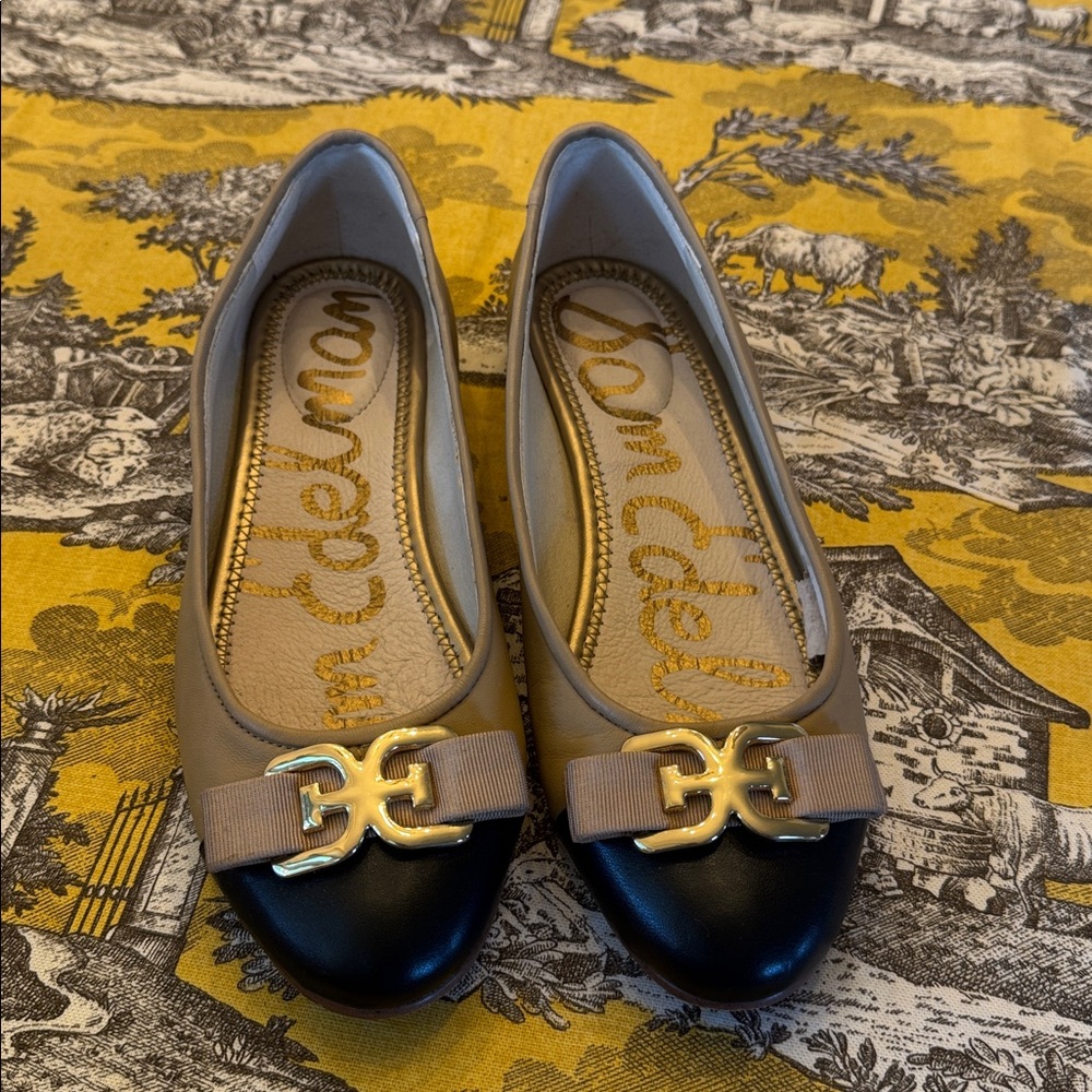 Sam Edelman Black and Tan Flats with Gold Accent